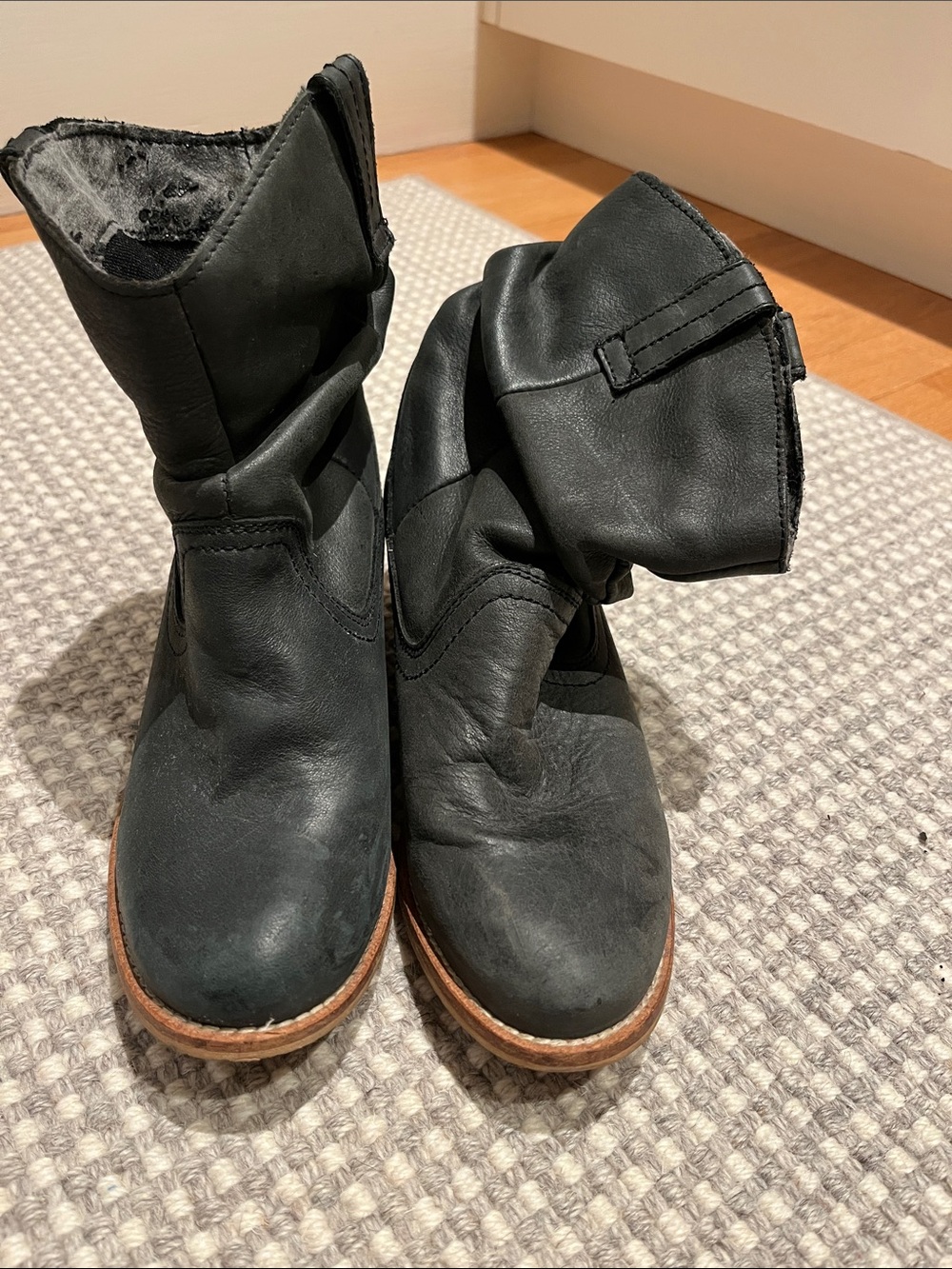 Steve Madden Black Leather Slouchy Moto Ankle Boots - 7.5
